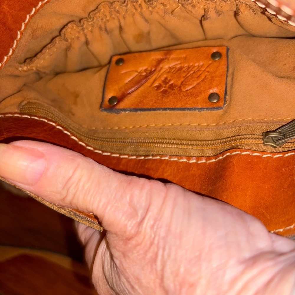 Vintage Tan Leather Messenger Bag. Patricia Nash - Picture 13 of 15